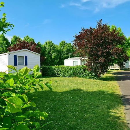 Resort & Camping - Val De Braye Besse-sur-Braye ภายนอก รูปภาพ