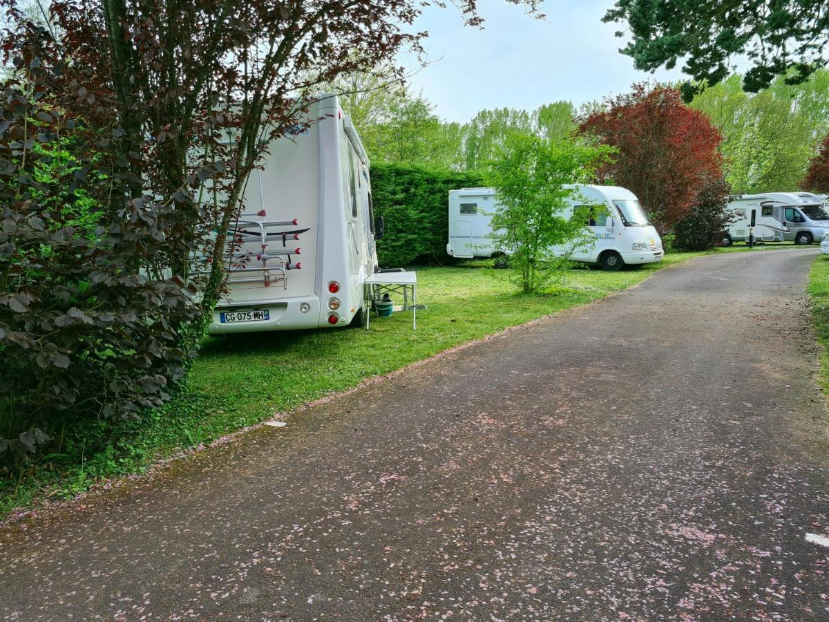 Resort & Camping - Val De Braye Besse-sur-Braye ภายนอก รูปภาพ