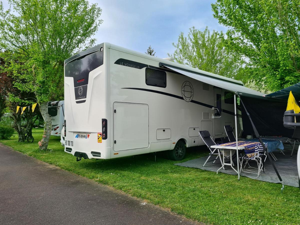 Resort & Camping - Val De Braye Besse-sur-Braye ภายนอก รูปภาพ