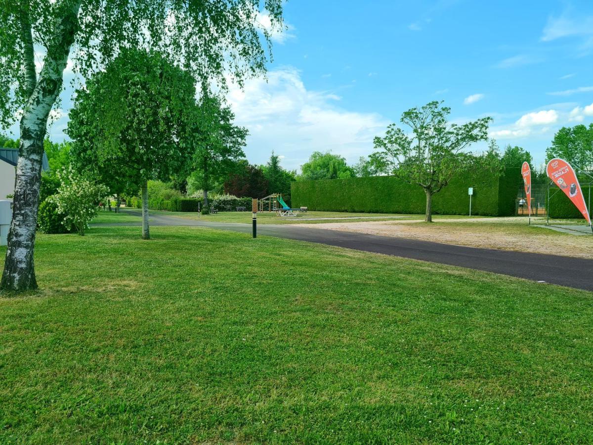 Resort & Camping - Val De Braye Besse-sur-Braye ภายนอก รูปภาพ